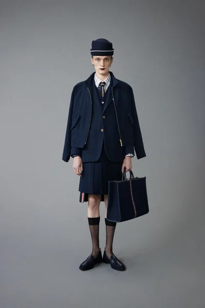 Look 18